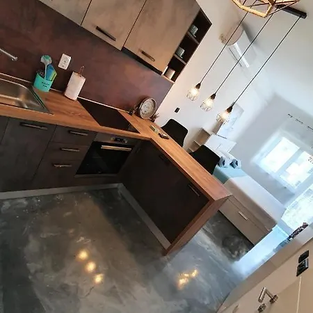 Apartman Slow Motion Kastela